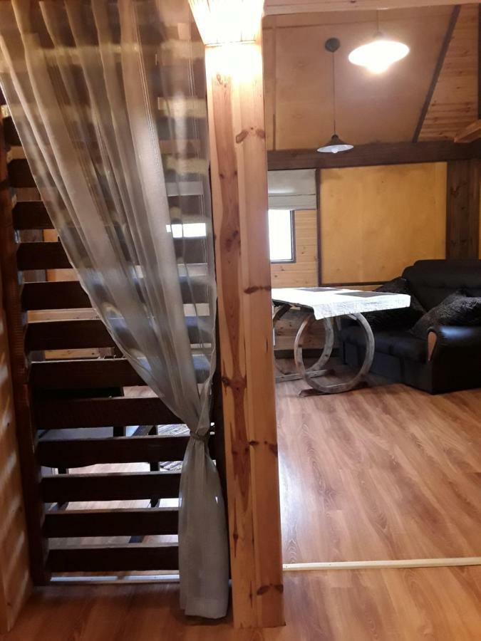 Alejas Namins Villa Jurgi Luaran gambar